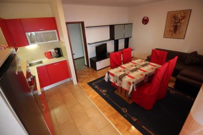 Apartmani ADRIANA