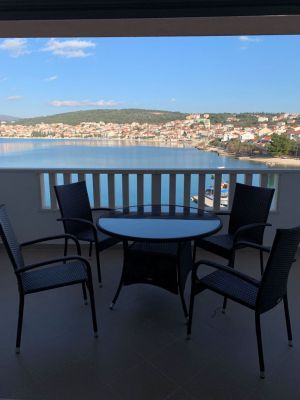 Villa Plaza Apartments Trogir