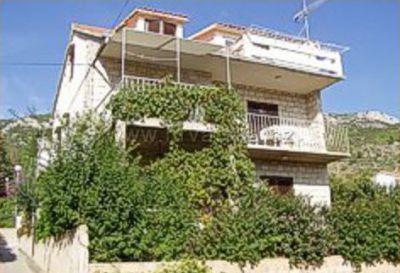 Apartments MLADINEO Komiža