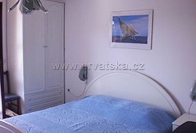 Apartments MLADINEO Komiža