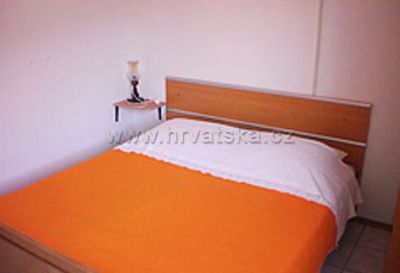 Apartments MLADINEO Komiža