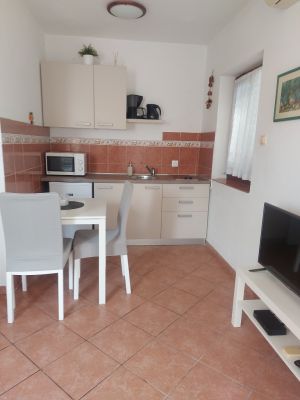 Apartmani Lola