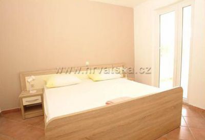 Apartments Mandre Damir