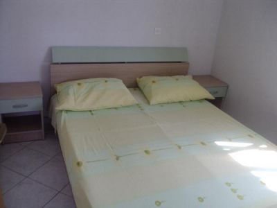 Apartmani DINKO s grijanim bazenom