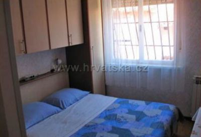 Apartments & rooms Raspor