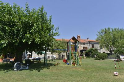 Kuća za odmor POD MENDULOM