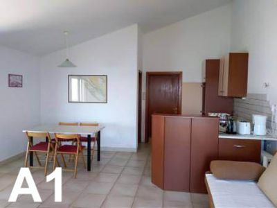 Haus Dany, Ždrelac, uz samo more s 3 apartmana