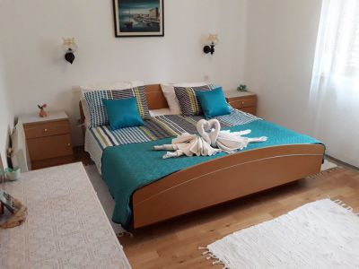 Apartmani HRASTIĆ
