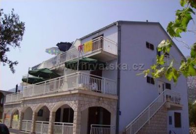 Apartments and rooms Orebic