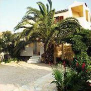 Antonio Apartments