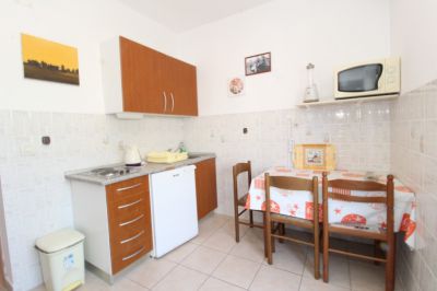 Apartmani Mandre Karas