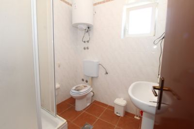 Apartmani Mandre Karas