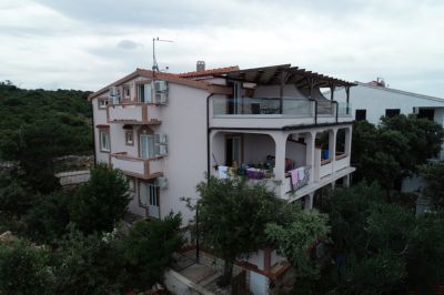 Apartmani Mandre Karas