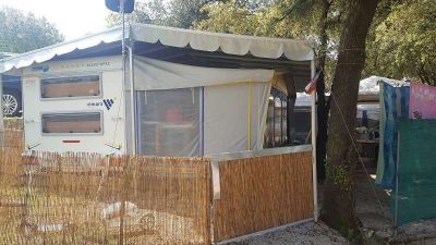 Vybavený rodinný karavan - Kemp Orsera Vrsar