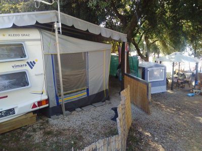 Vybavený rodinný karavan - Kemp Orsera Vrsar
