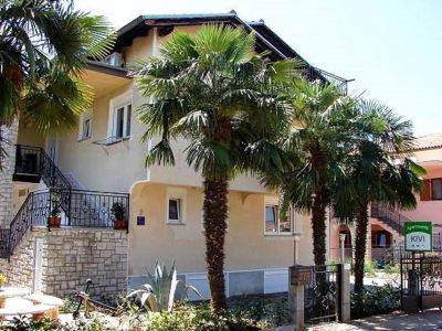 Apartments Kivi Novigrad