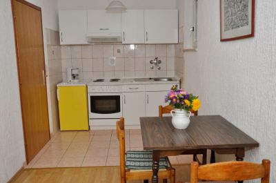 Apartmani i konoba Mama