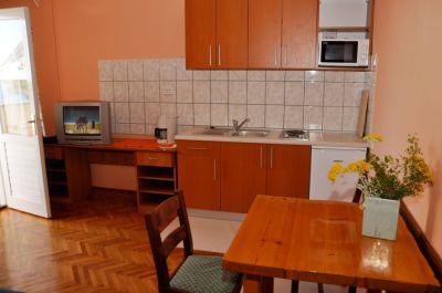 Apartmani i konoba Mama