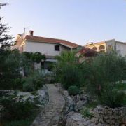 Apartmani Mladenka