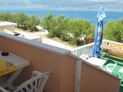 Apartmani MARINOVI DVORI