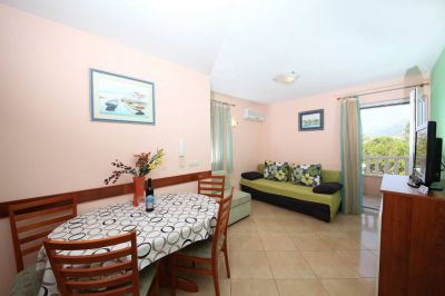 VILLA PROMAJNA - Apartmani Miličević