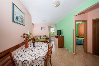 VILLA PROMAJNA - Apartmani Miličević