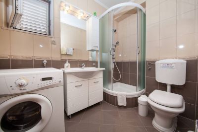 VILLA PROMAJNA - Apartmani Miličević