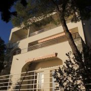 Apartmani Miona