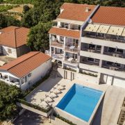 Nikolica apartments