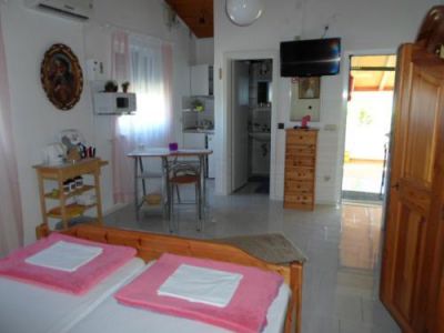 Apartments Kata Nin