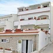 Apartmani NIVES