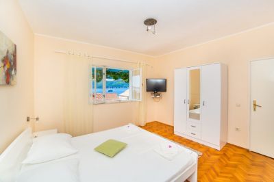 Apartmani Pelješac Orsula, Kučište