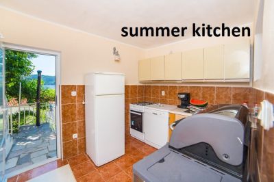 Apartmani Pelješac Orsula, Kučište