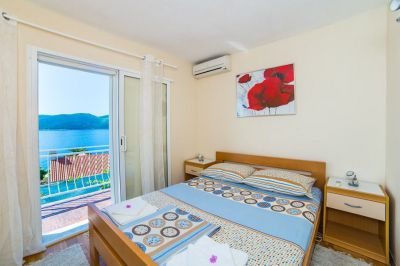 Apartmani Pelješac Orsula, Kučište