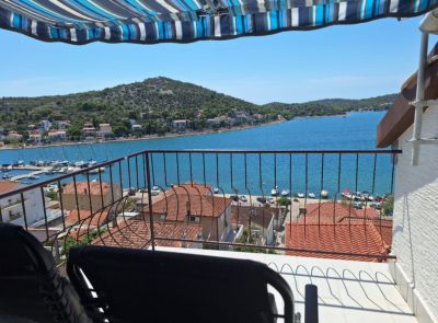 Apartman Radonic Tisno-Murter