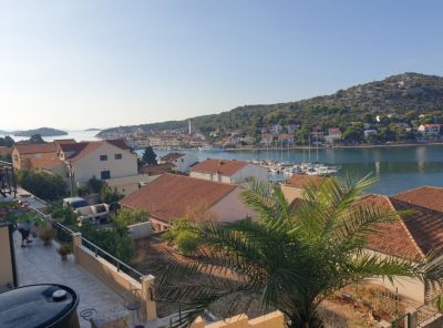 Apartman Radonic Tisno-Murter