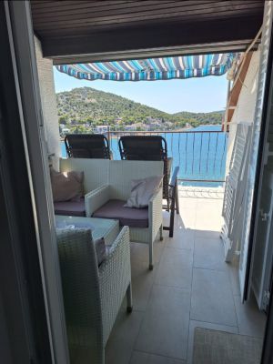 Apartman Radonic Tisno-Murter