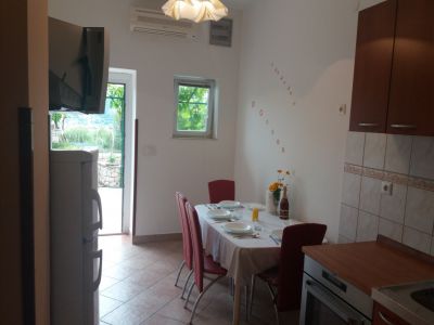 LAST MINUTE 25.7.-1.8. Big Ap 4-5 pers. 75-80eur