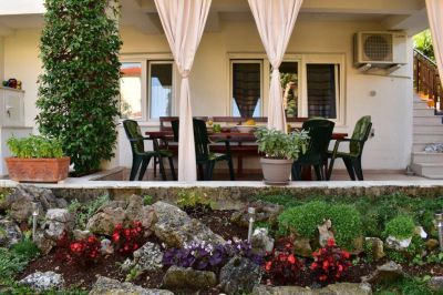 Apartmani TAMARIS & JASMIN