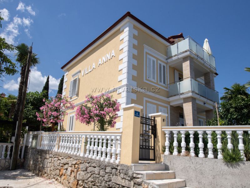 Apartmani Tomić - Villa Anna