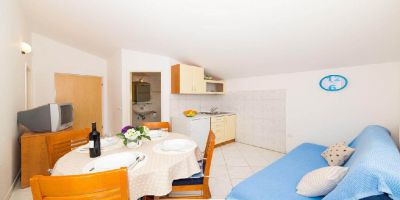 Apartmani Vila Nena s bazenom