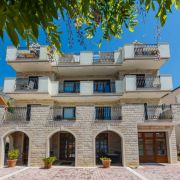 Villa Lazeta