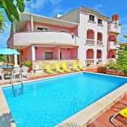 Villa Romantika