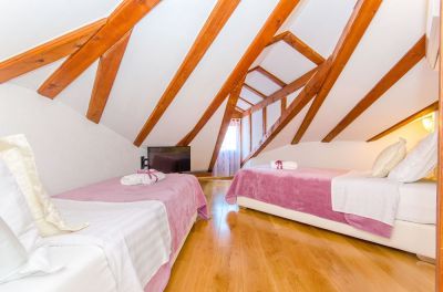 Villa Strnj ****